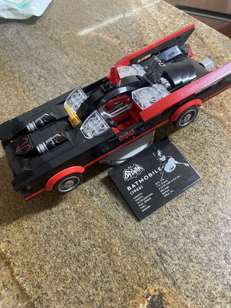 Lego set 76188 - Batmobil clasic TV