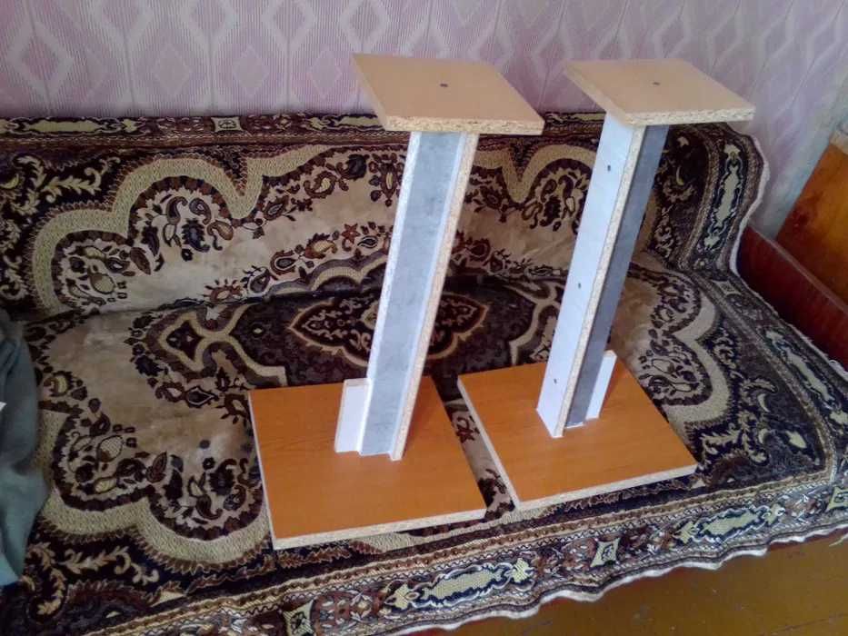Продам пару подставок для акустики и стойку для аппаратуры