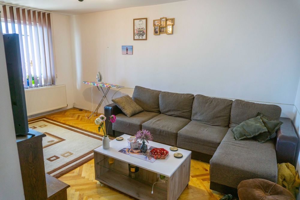 Apartament de vanzare 2 camere Reghin