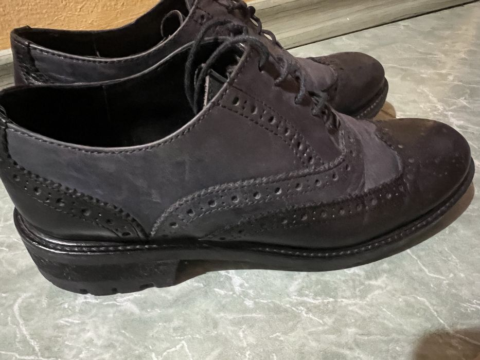 Боти обувки и подарък клъч