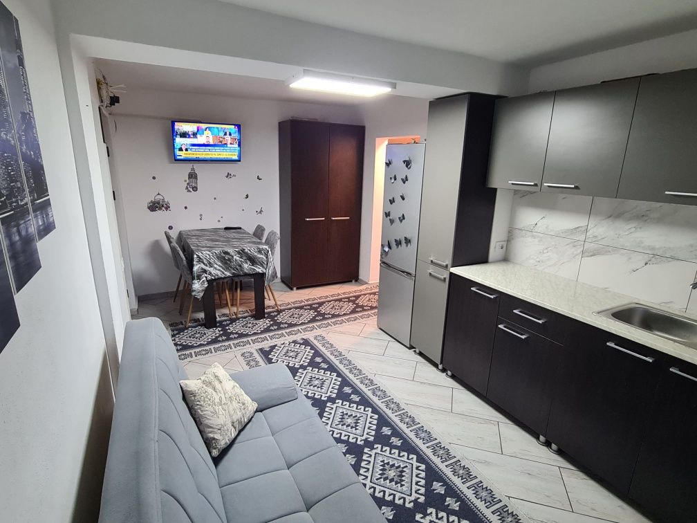 Apartament de vanzare calafat str cobuz parter