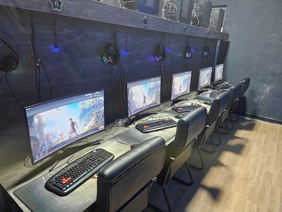 Game club ushin 10 kompyuter satiladi. 240 hz monitorlari menen.