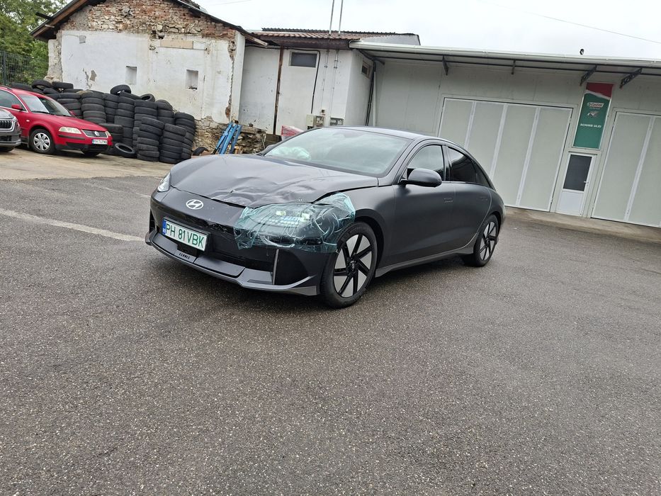 Hyunday Ioniq 6/ ușor avariat