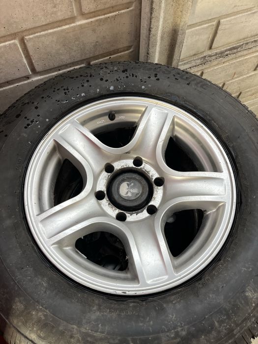 Roti cu anvelope iarna Bridgestone 245x70 r16 6x139.7