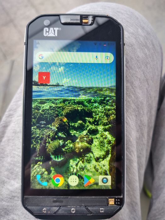 Телефон CAT-s60 водоустойчив