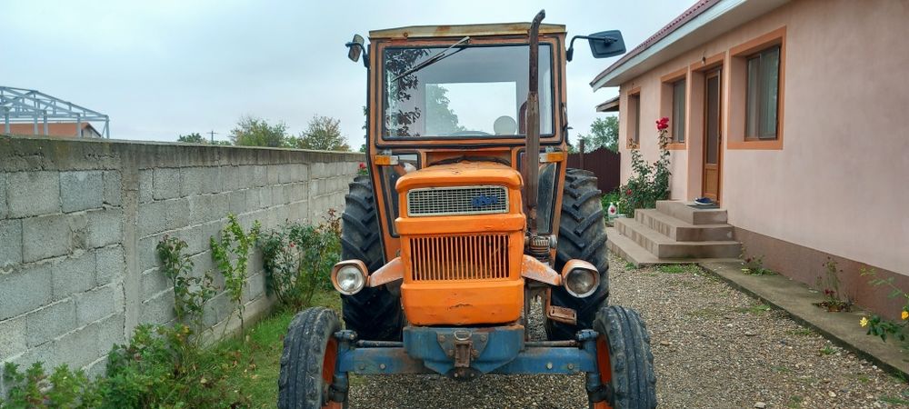 Vând  tractor Fiat 750 75 cp