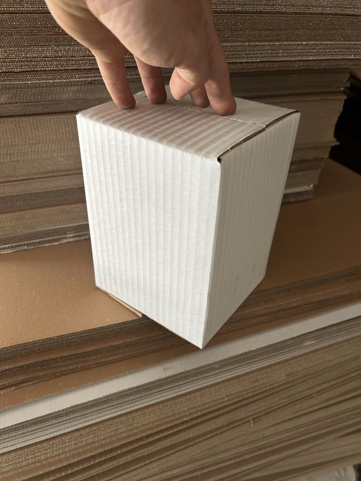 Vand cutii clasice din carton
