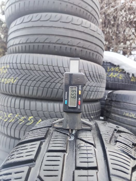 1бр зимна гума 205/60/16 Pirelli Sotto Zero 
6.5mm
Добро състояние
Mad