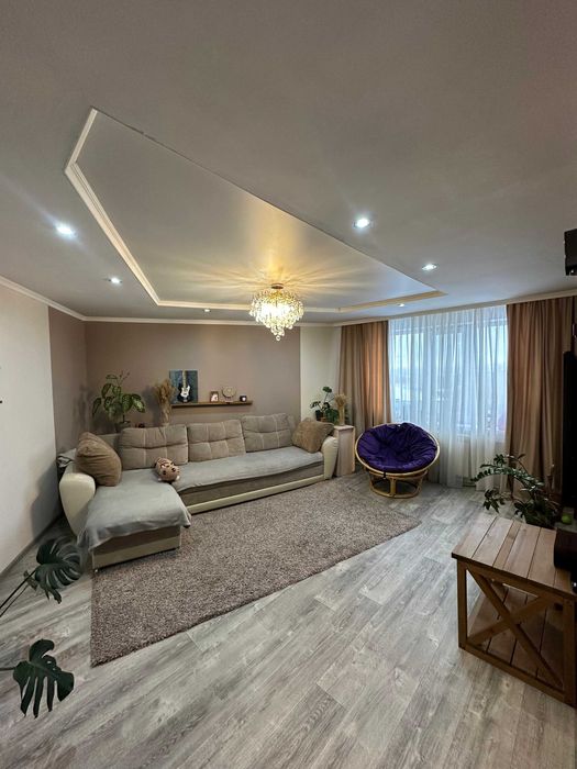 S  Продам 4-х ком на 8 мкр, 4/9 этаж, 1-е кольцо