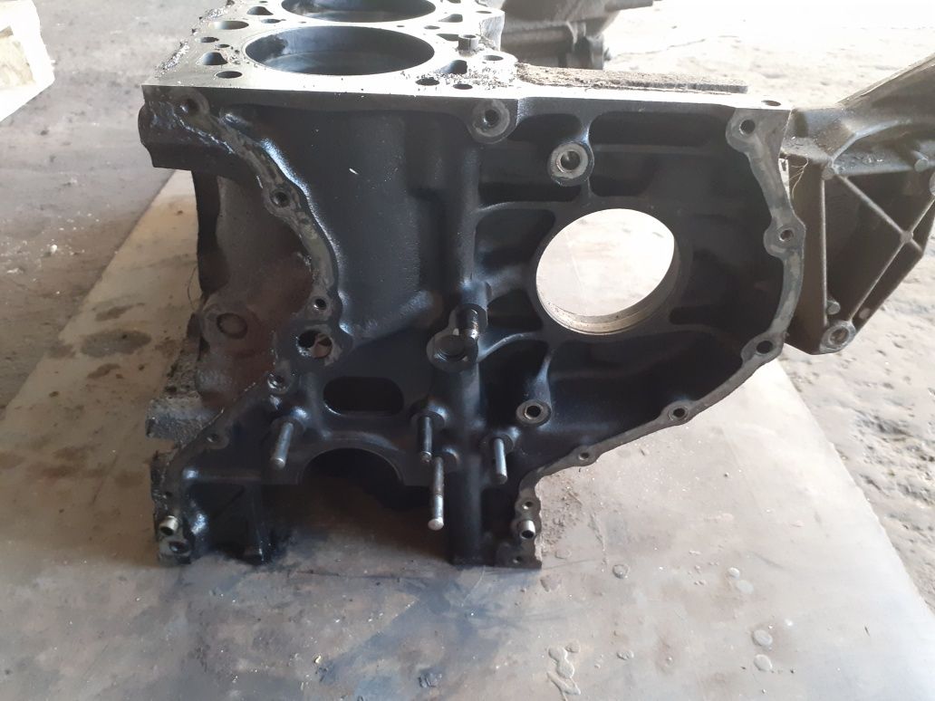 Bloc motor mercedes sprinter/ssangyong korando 2.9