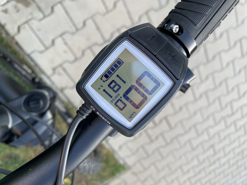 Bicicleta electrica Cube Reaction Bosch CX 29”