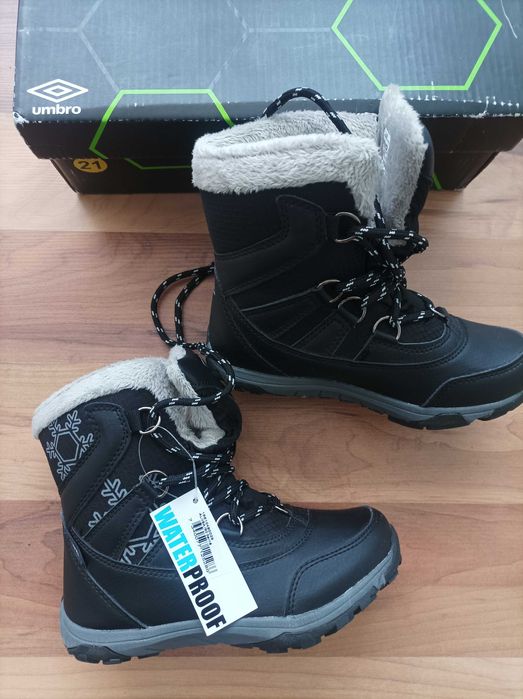 Umbro /Lamino/Trillkids N29 нови боти,ботуши