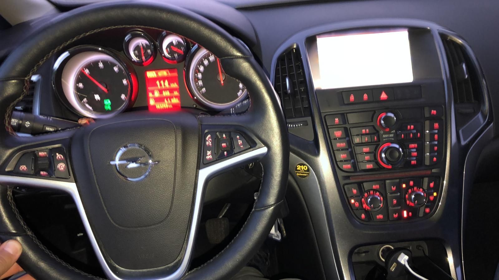 Opel Astra j -sport-2013,model 2014 diesel,2000 motor