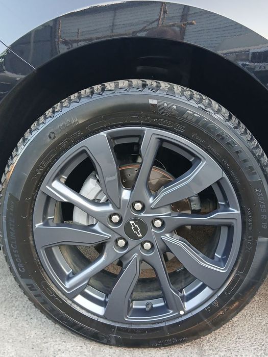 Srochno sotiladi Chevrolet Equinox Full 2022