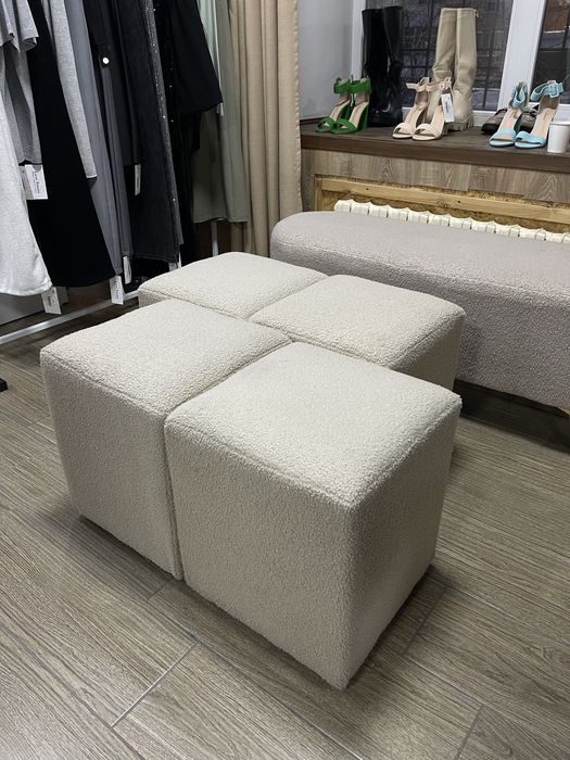 Пуфик/банкетка для зала