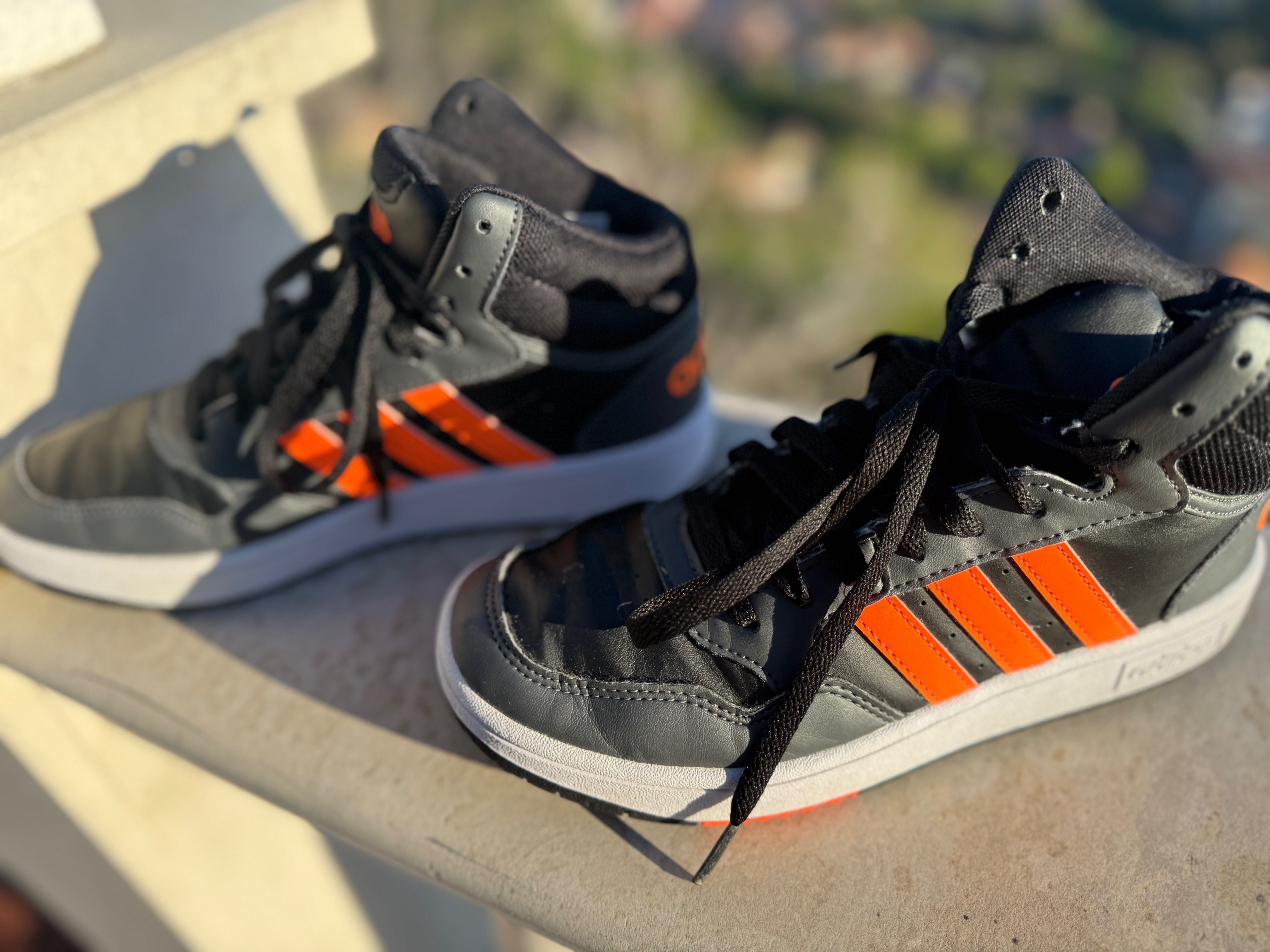 Маратонки ADIDAS