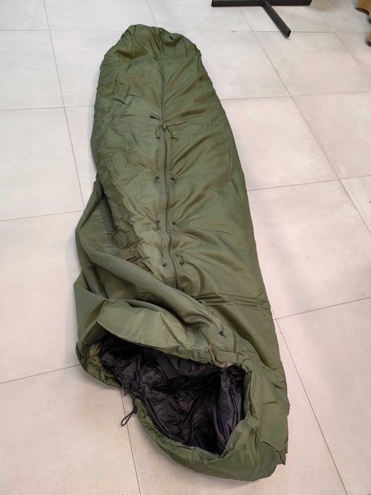 Sac de dormit multi-season temperaturi extreme.