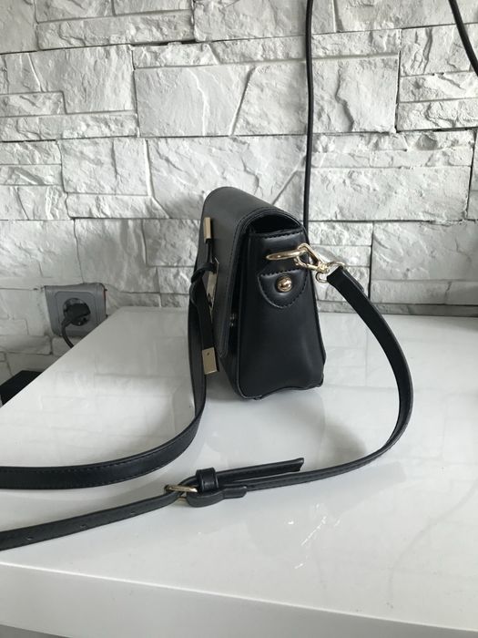 Дамска чанта Guess и други модели