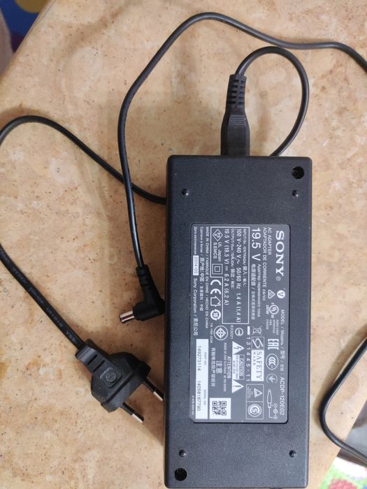 Alimentator SONY  ACDP-120E02