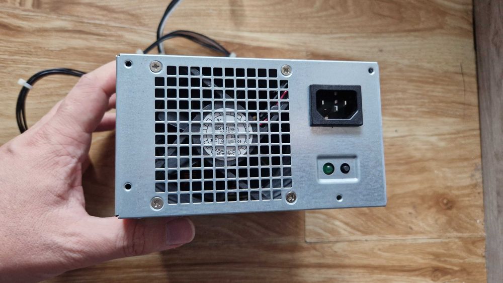 Vand PSU/Sursa Originala Dell model D365EM-00 !! Ca Noua !! la 100lei