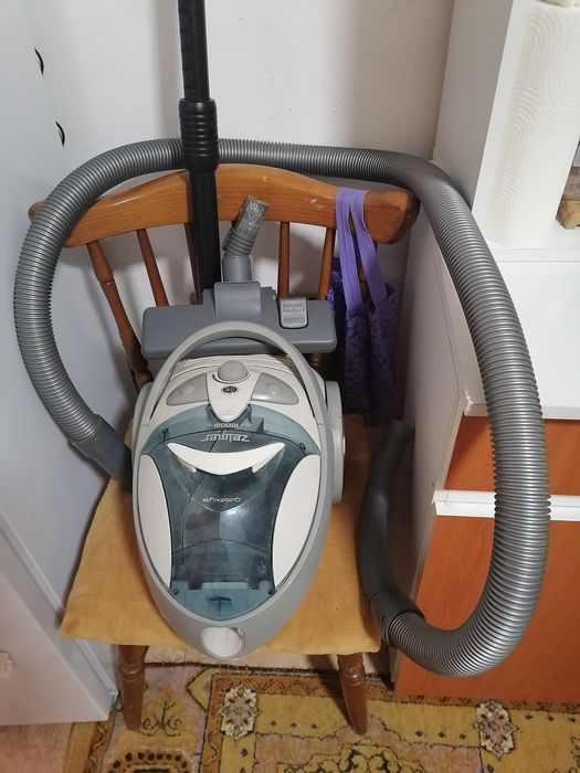 REDUCERE : Aspirator Zelmer (1800W)