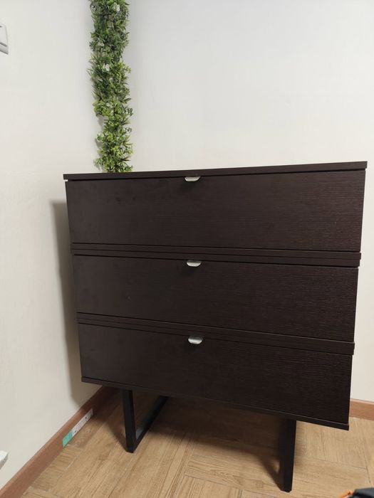 Comoda cu sertare 140x50x90