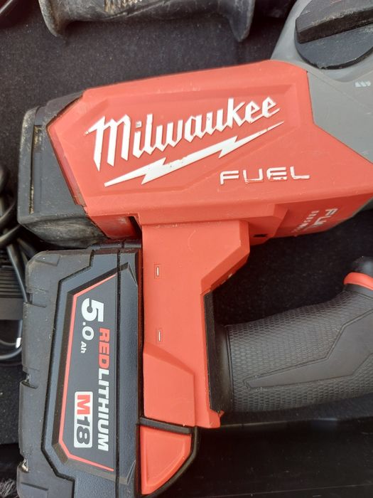 Scule milwaukee m18 roto filetanta și flex