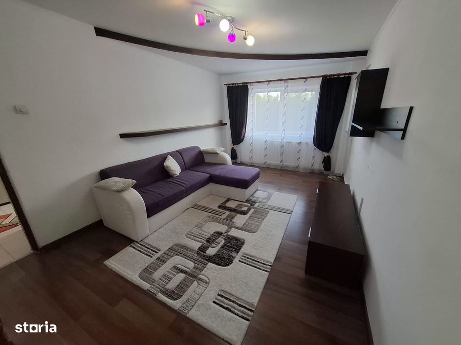 Km 4/5 pod...2 camere decomandate, etaj 1