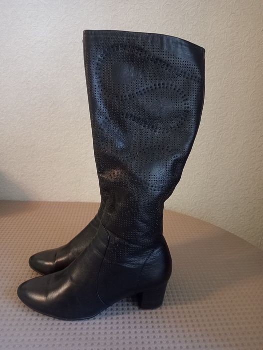 Продам женские сапоги 40 размер