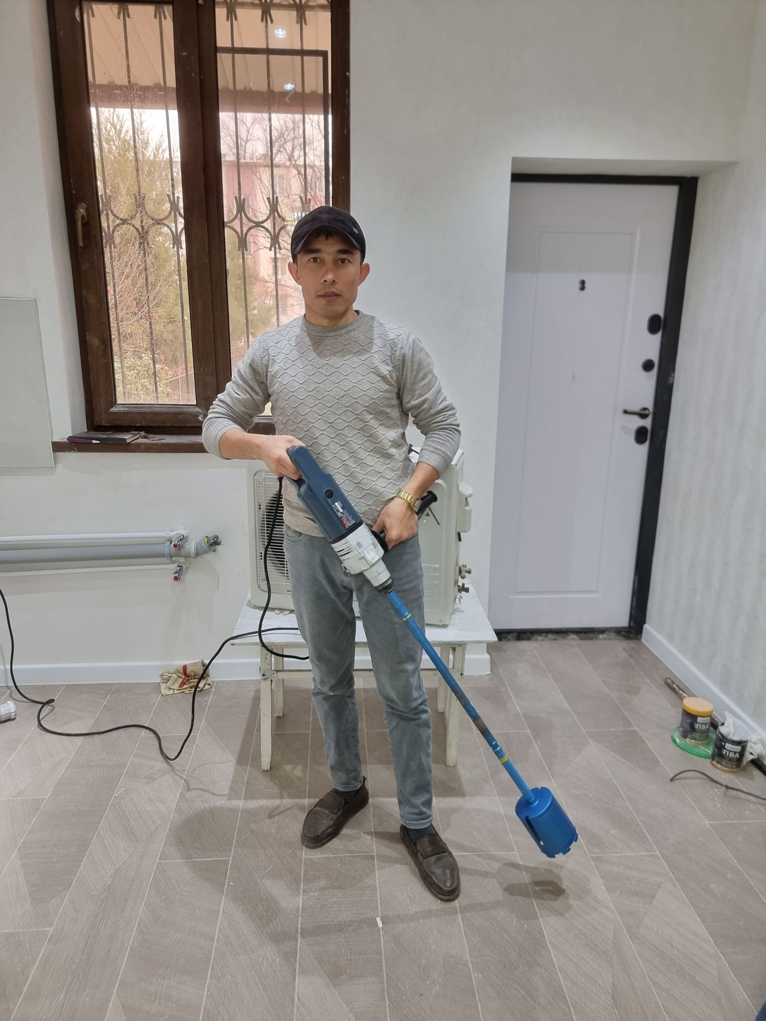 Ustanofka va remont konditsioner shtraba  devor teshish