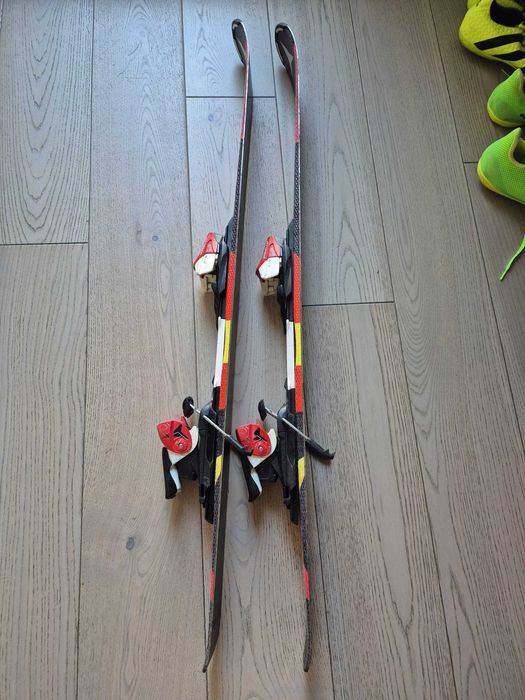 Schiuri Atomic Redster JR cu legături Atomic XTL – lungime 110 cm