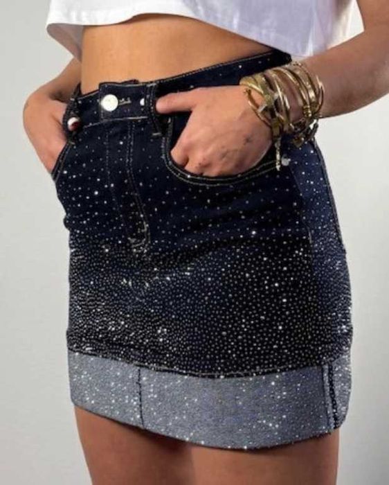 Дънкова пола с камъни