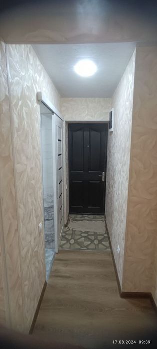 Продам квартиру ц 6 2/4/9 общ коридор.90.000&