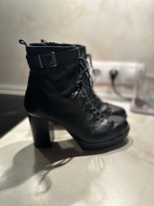 Боти на ток