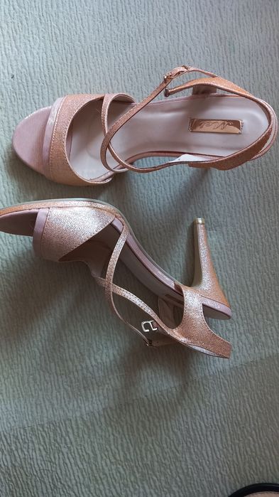 Sandale elegante cu toc nr. 38/39