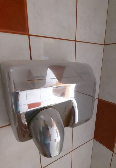 Uscător mâini  Saniflow Profesional Automatic Mediclinics