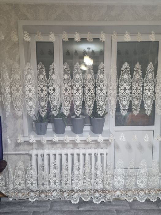 Продам тюль в зал за 4000 хорошем  состоянии  5000 тенге.  Размер 5×2.