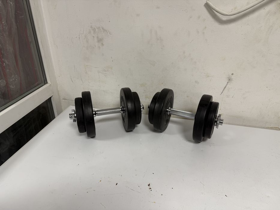Gantere reglabile set 20 kg. Noi, 10 kg+10 kg=20 kg pret Promo 150 lei