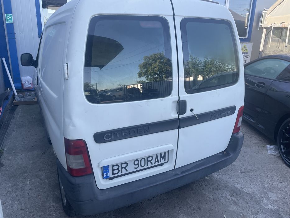 Citroen Berlingo aproape rablă