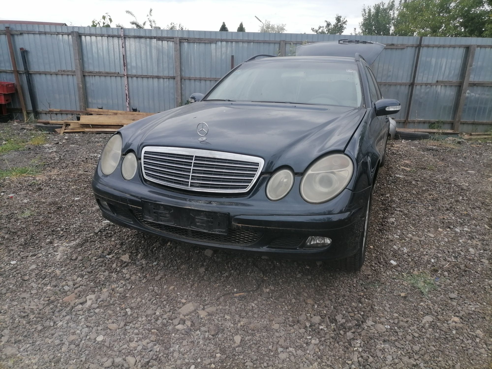 Dezmembrez w211 e280 cdi combi manual