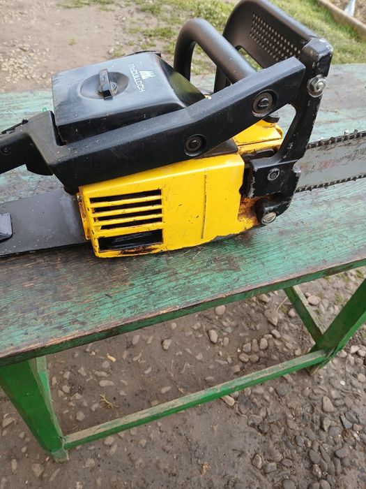 Vând drujba mcculloch 610