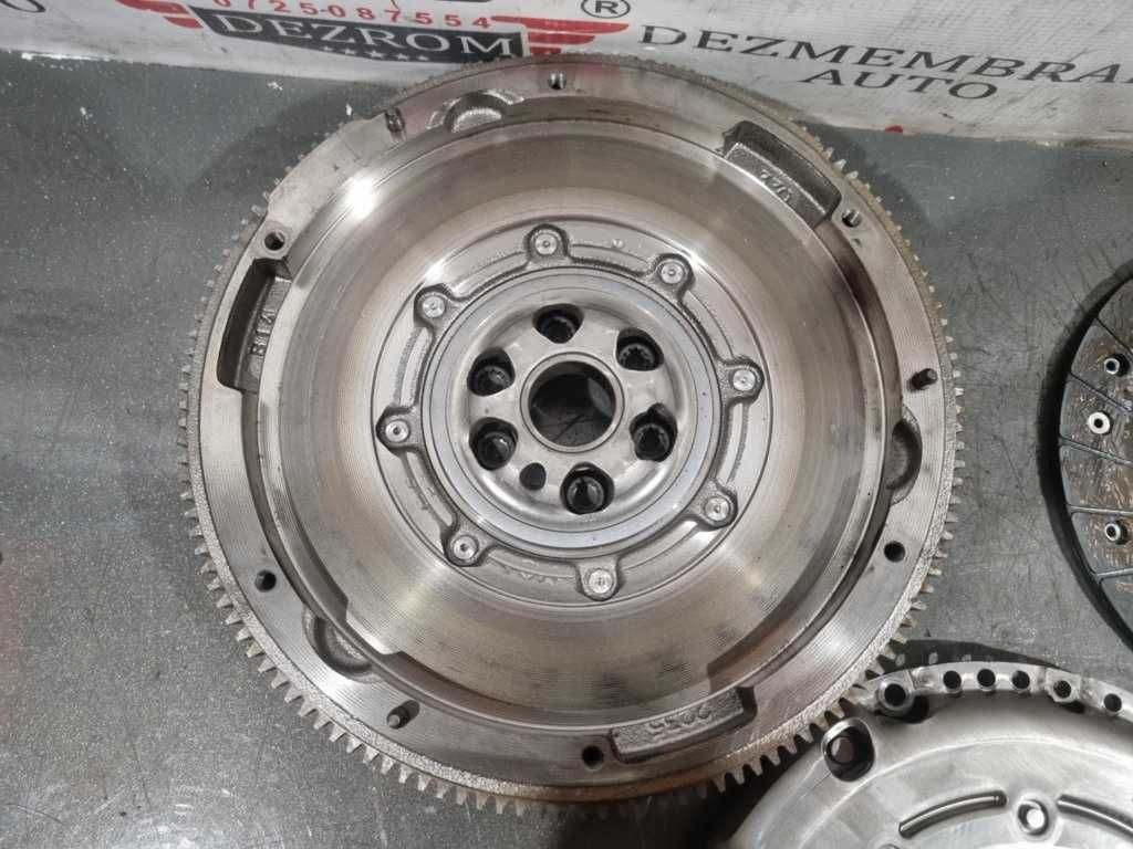 Kit ambreiaj 05C105266 / 05C141031B / 05C141025A Skoda 1.0 TSI DLA