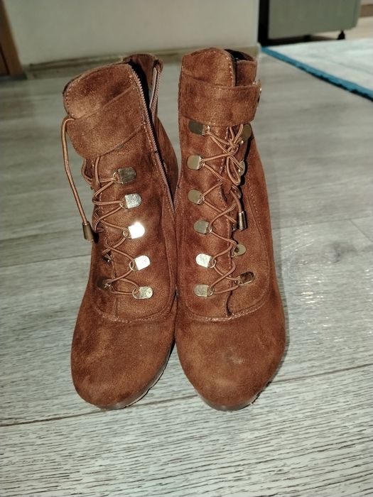 Продается туфли ботильон