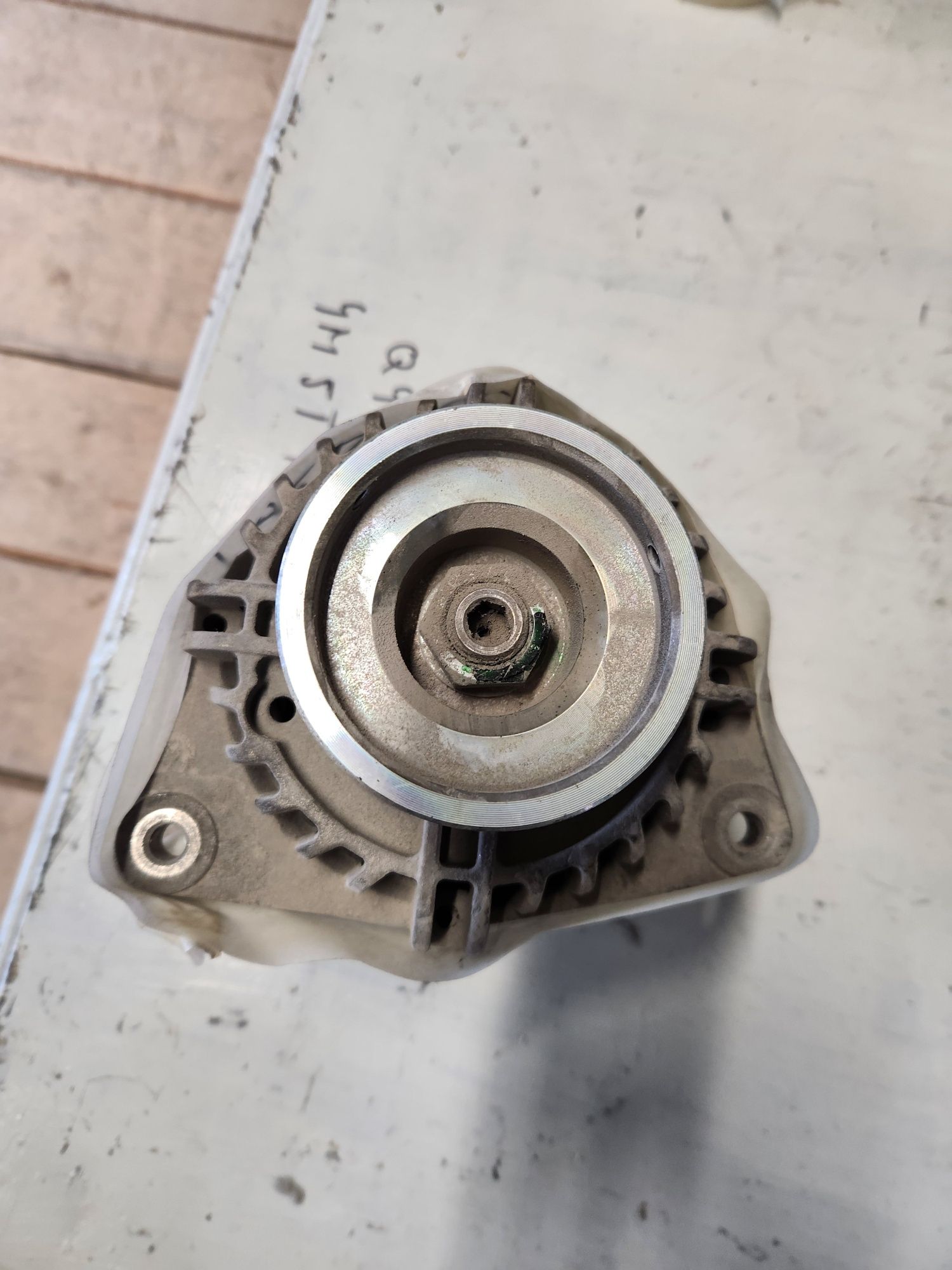 Vând Alternator ford  1.8 tdci