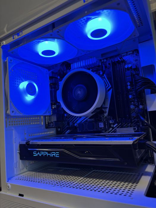 Бял геймърски компютър Ryzen 8 ядрен, RX480 8gb, 8ram, 512 ssd, 550W