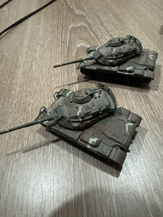 Machete militare metalice 1/72