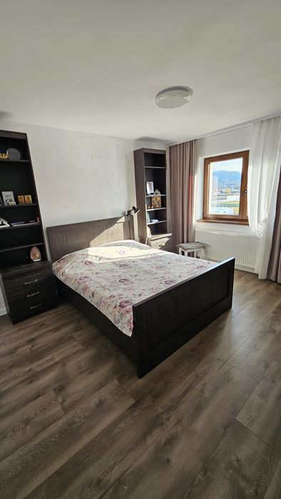 Ap 4 cam direct proprietar 178mp priveliste deosebita  zona VERDE