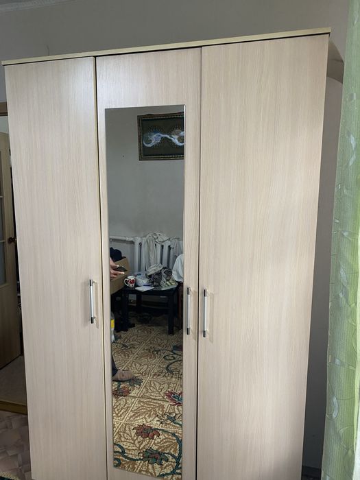 Продам 2 шкафа. Б/у.