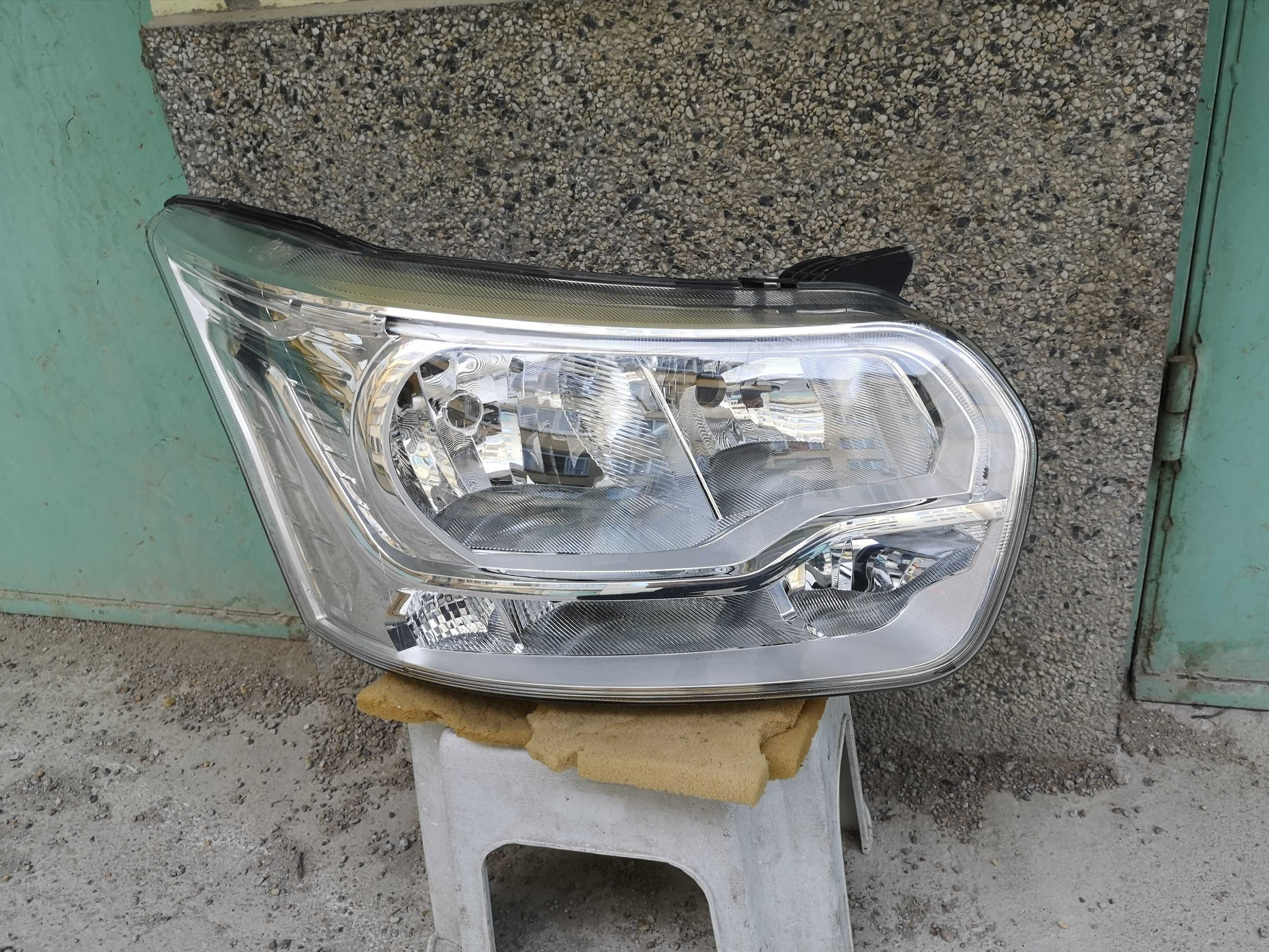 Оригинален фар Форд Транзит  Ford Transit Led