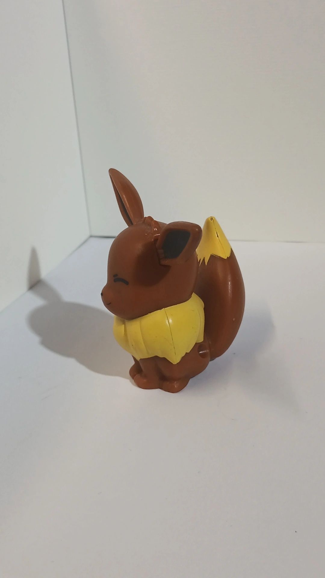 Figurine pokemon litten,eevee,moncolle